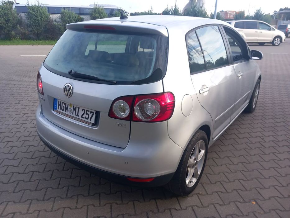 Volkswagen Golf Plus Bardzo ladny w bogatej wersji  Ksenon  Navigacja z malym przebiegiem