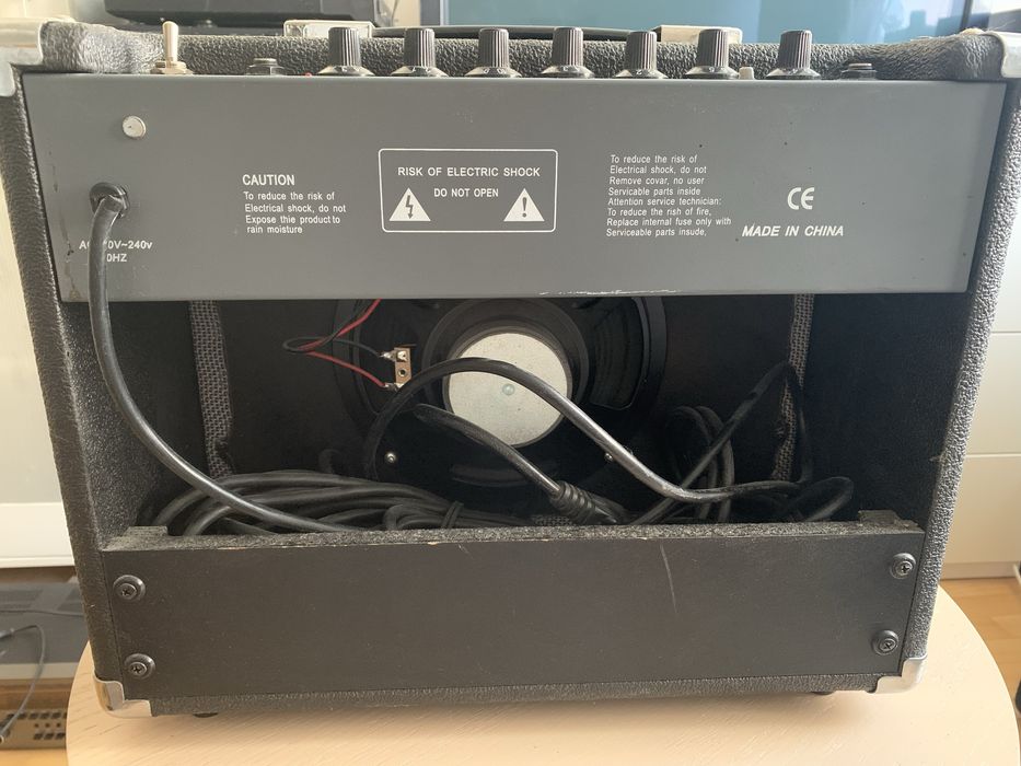 Combo gitarowe GX-25R 25W (Clean/Overdrive, EQ, Reverb, USB/SD) — sprawne