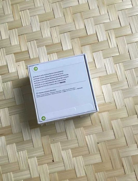 Nowe Apple AirPods 4 z aktywną redukcją szumów