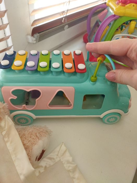 Дитячі розвиваючі іграшки