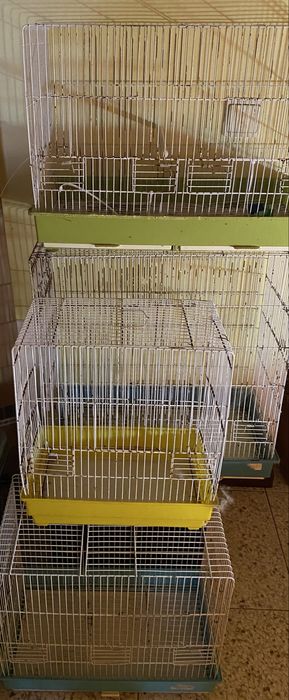 Gaiolas usadas diferentes medidas