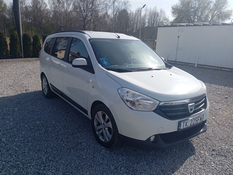 Wypożyczalnia aut wynajem samochodu Tanie auta Dacia Lodgy 7 osobowa