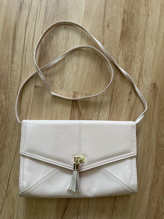 Lakierkowa torebka kopertówka H&M