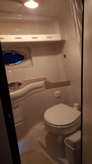 Продам моторну яхту Crownline 315 SCR