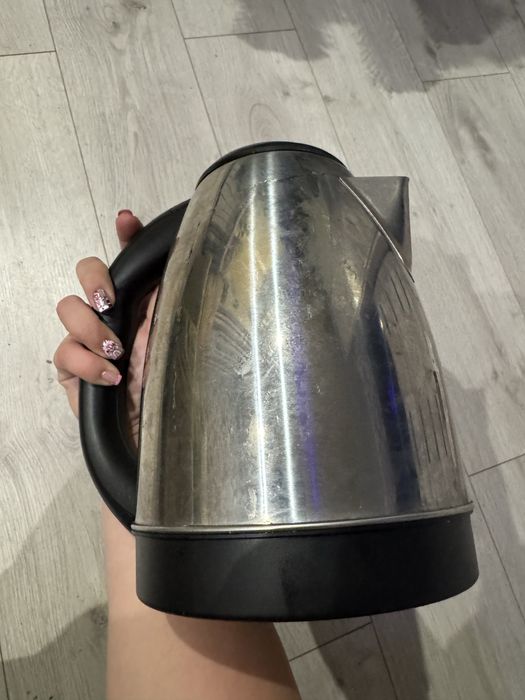 Продам електрочайник GRÜNHELM EKS-7518