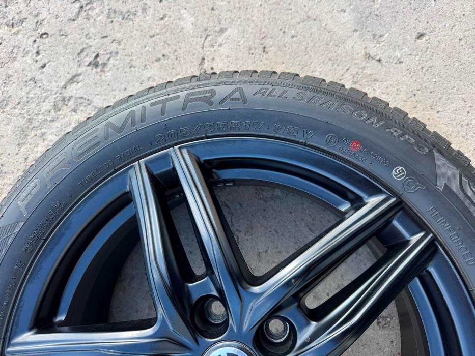 Диски Vw Passat Golf Touran R17 5x112 шини 205/55R17 Skoda