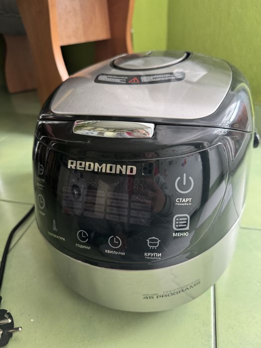 Мультиварка Redmond