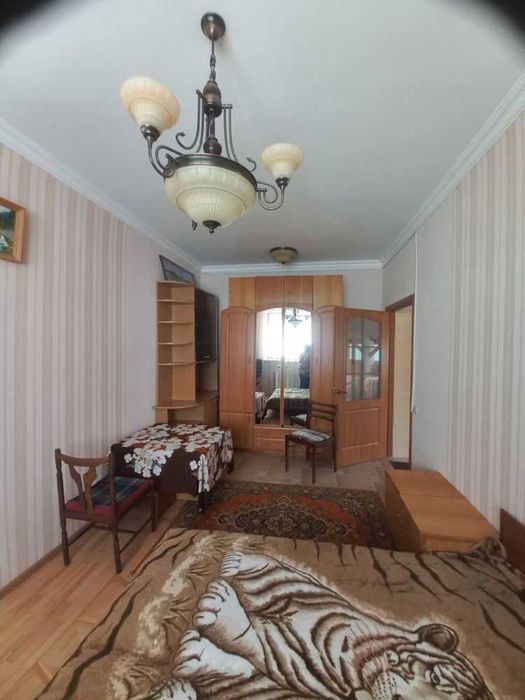 Здам квартиру в особняку біля ринку Південний