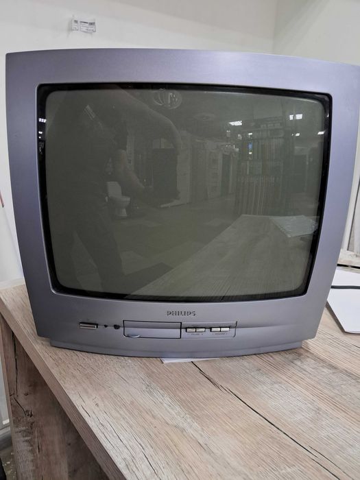 продам телевизор PHILIPS(польша)