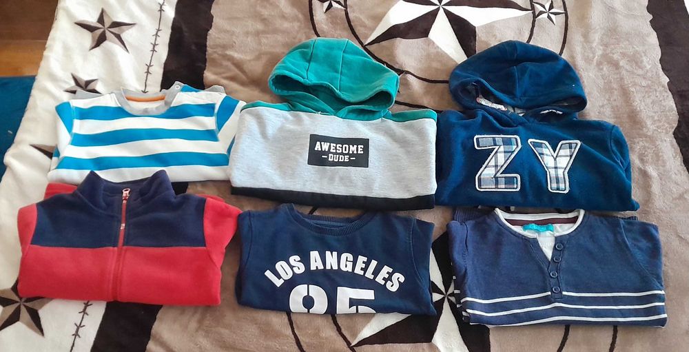 Roupa de menino e menina