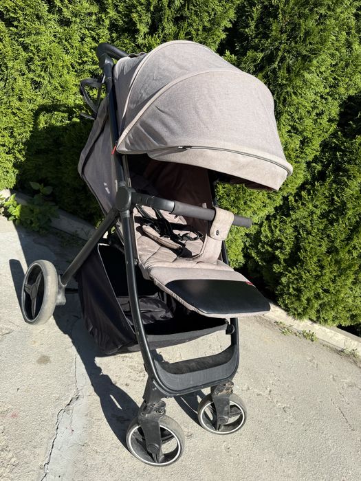 Прогулочная коляска CARRELLO Bravo Linen Beige