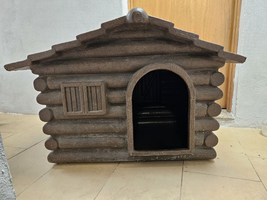 Casota de cão (M/L) bom estado