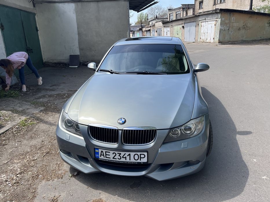 Бмв 325і 2.5 бензин е90