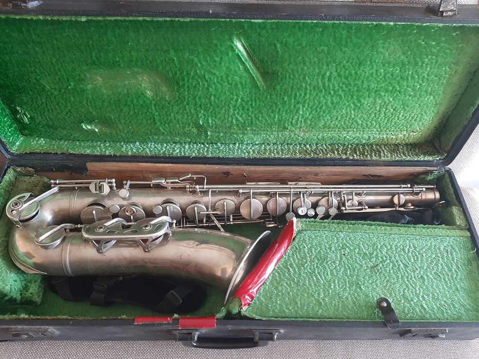 Саксофон тенор Амати Классик Делюкс