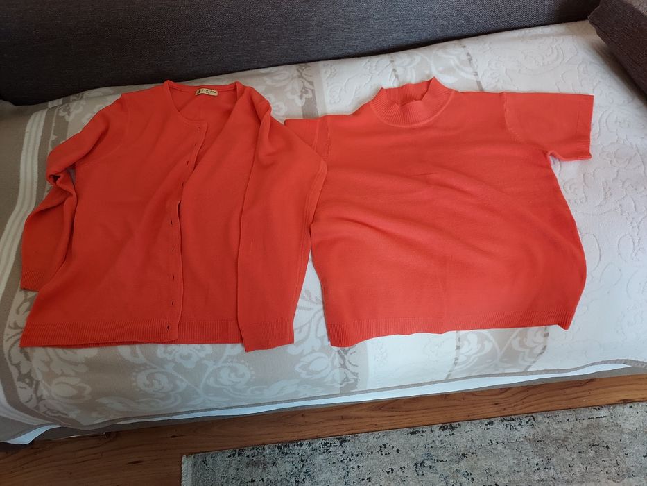 Ciepły zestaw sweterków.