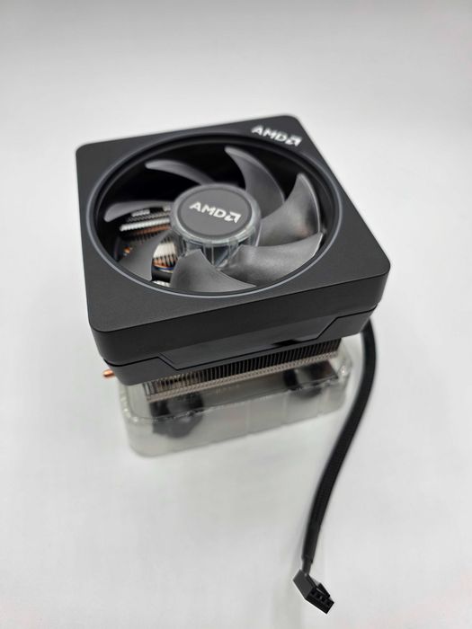 Dissipador de CPU AMD Wraith Prism