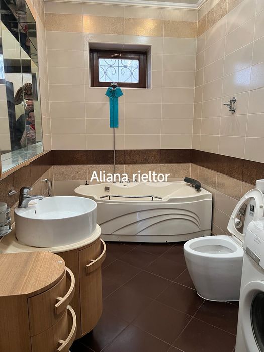 Аренда Дом на Фонтане ул  Донского 5 комнат подвал