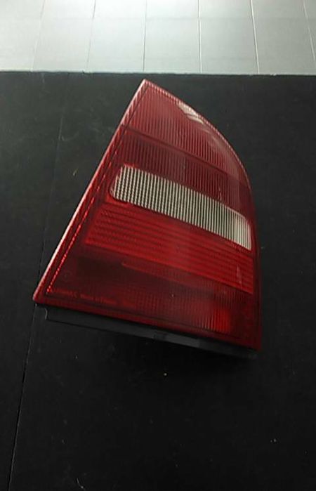 Farolim direito SKODA Octavia I Hatchback (1U2)