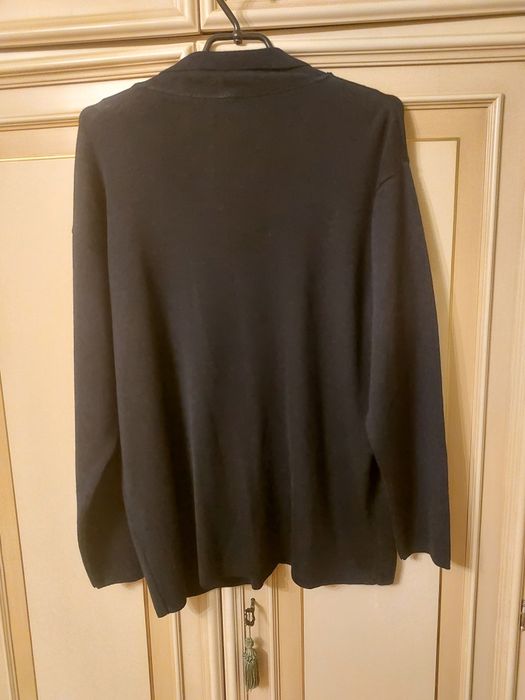 Светер жіночий. Новий. Італія.