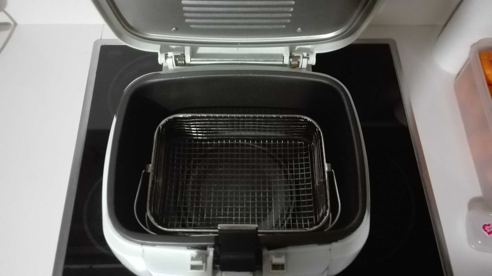 Fritadeira eléctrica em mto bom estado