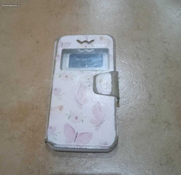 Duas Capas Universais para proteção dos telemóveis