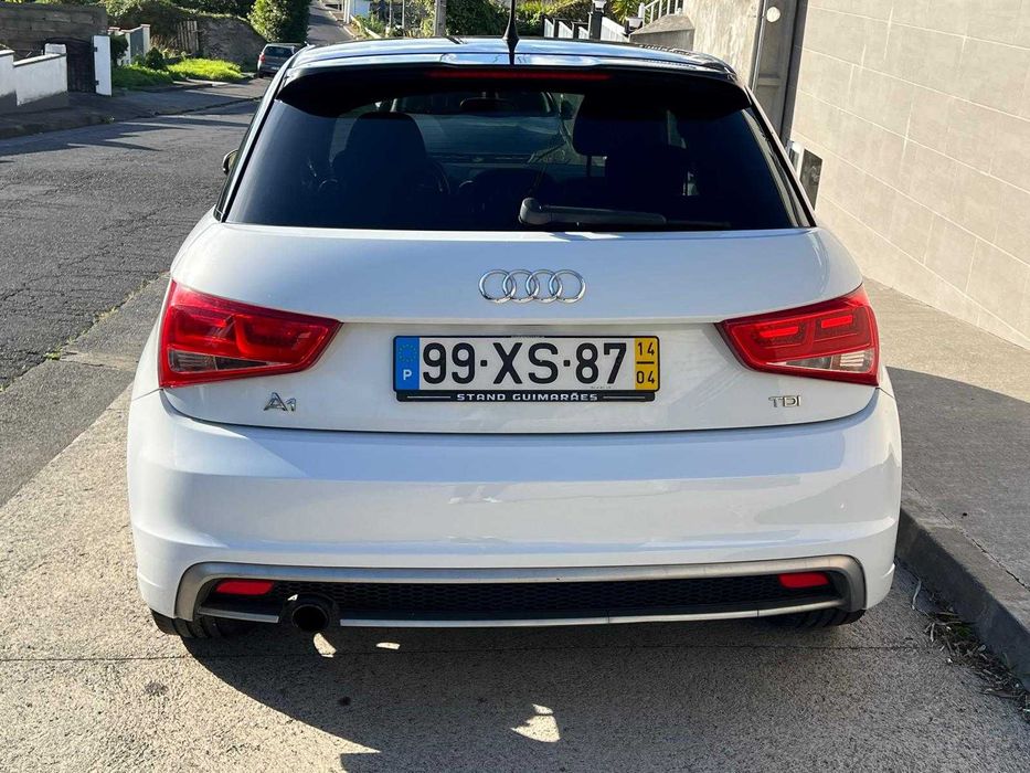 AUDI A1 S Line 1.6 (90cv) - Excelente estado