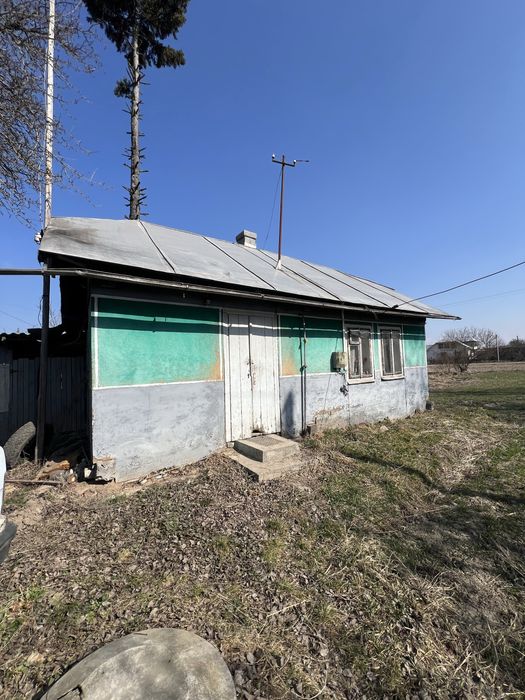 Продам хату та земельну ділянку