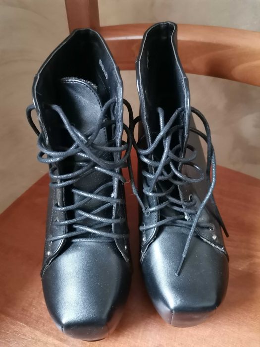 Botki damskie czarne