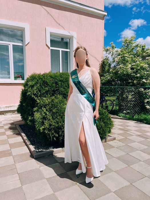 Сукня на випускний