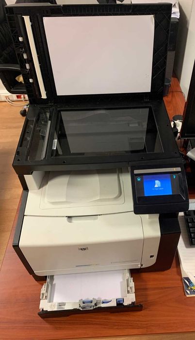 Impressora Multifuncional HP LaserJet Pro CM1415fn em cores