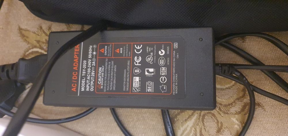 Професійна кільцева LED лампа з штативом HQ-18" 45см з тримачем.