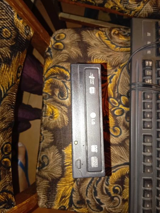 DVD на пк LG GSA-H42N