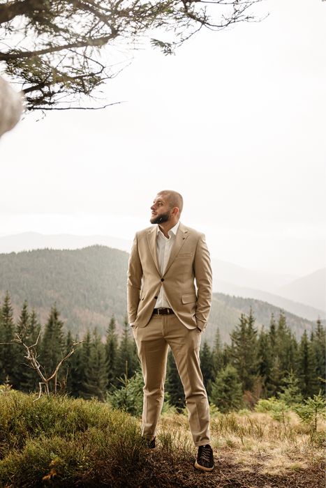 Чоловічий костюм