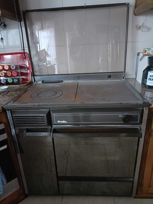 Forno lenha com serpentina água quente