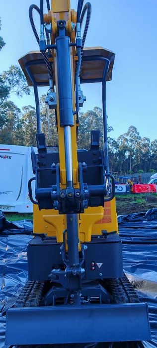 Mini Escavadoras Profissionais 1000,1200,1600 e 1800kg em Stock!