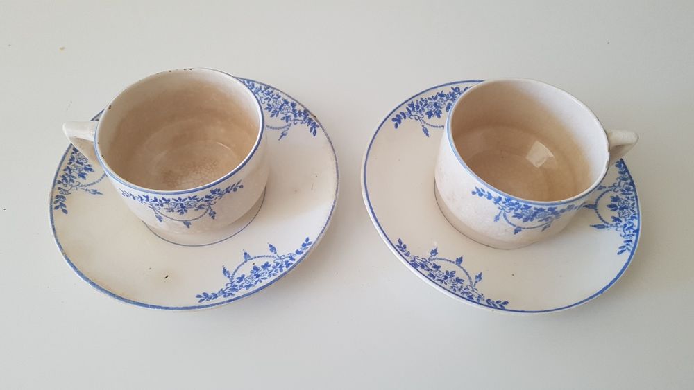Selling 2 Very Old Cups443348015320944640