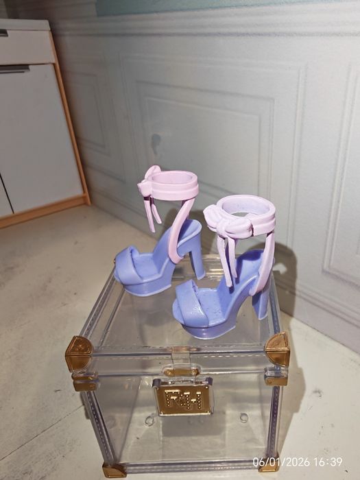 Buty dla lalki Rainbow High Violet Willow