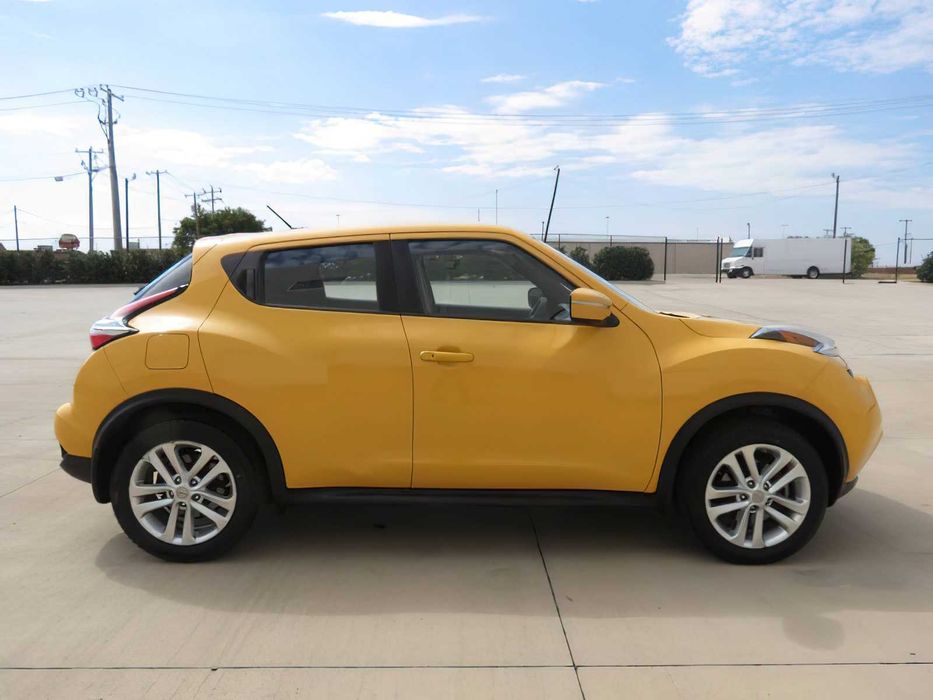Nissan Juke SV      2016