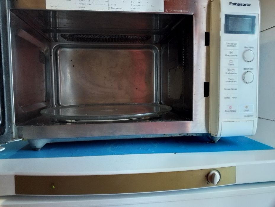 Продам микроволновку Панасоник