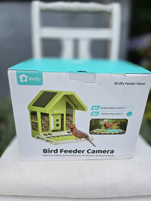 NOWY Inteligentny karmnik dla ptaków z kamerą HD – Birdfy Feeder Metal