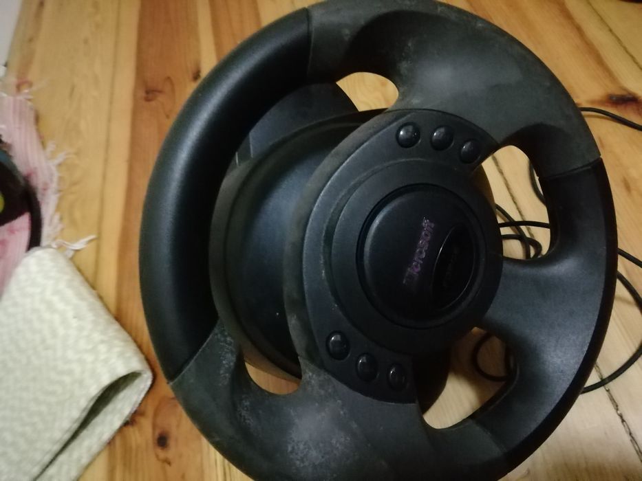 Melhor oferta. volante+ pedais+ auscultadores