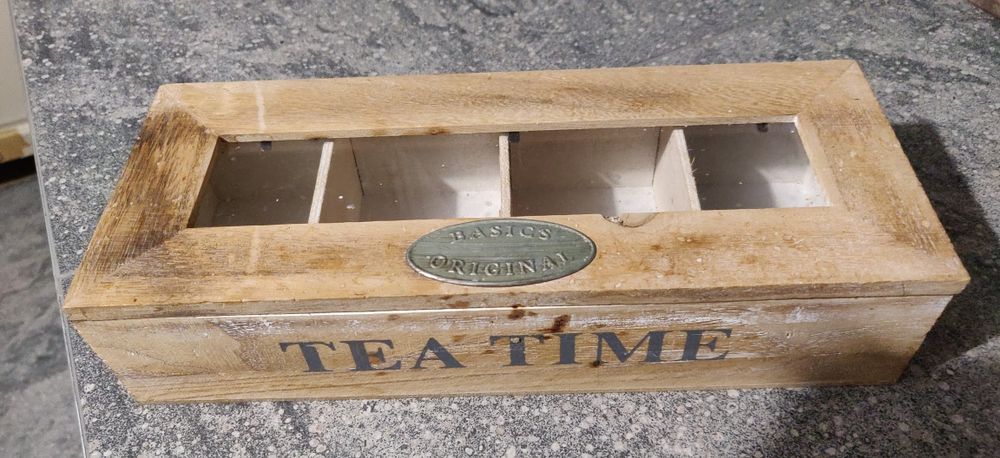 Gablotka, półka , zasobnik, pojemnik na herbatę na ścianę , na prezent