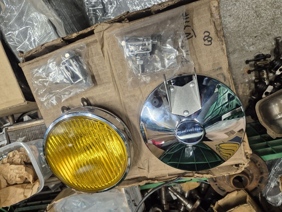 Fiat 126p Fiat 125p  + inne youngtimery i oldtimery halogeny  żółte szkło + chrom cudo  nowe