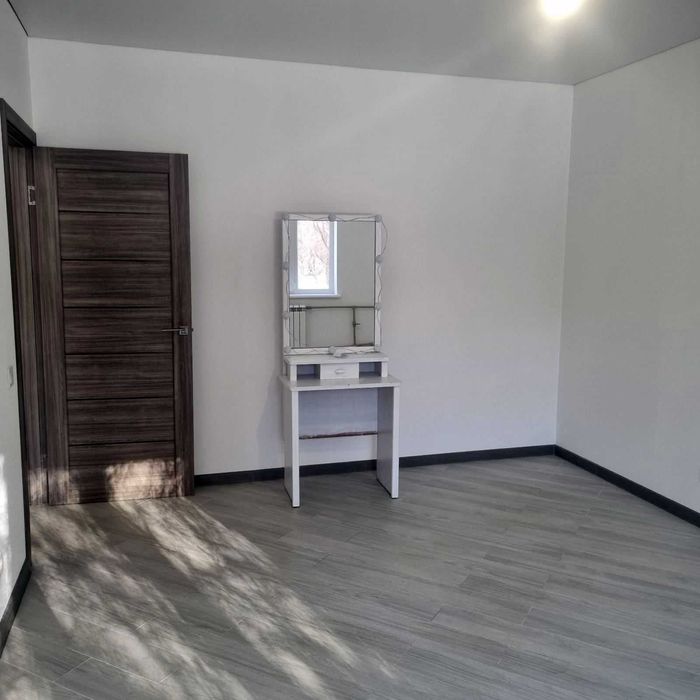 Продам 1-к кв м Барабашово, трк Украина.