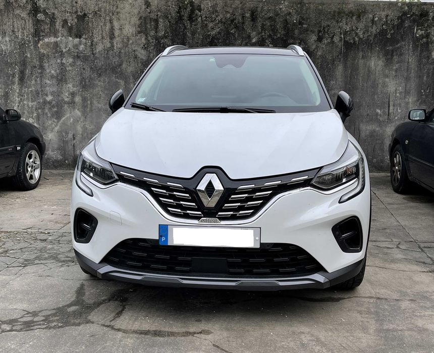 Renault Captur 1.6 E-Tech Plug-in Hybrid Initial Paris