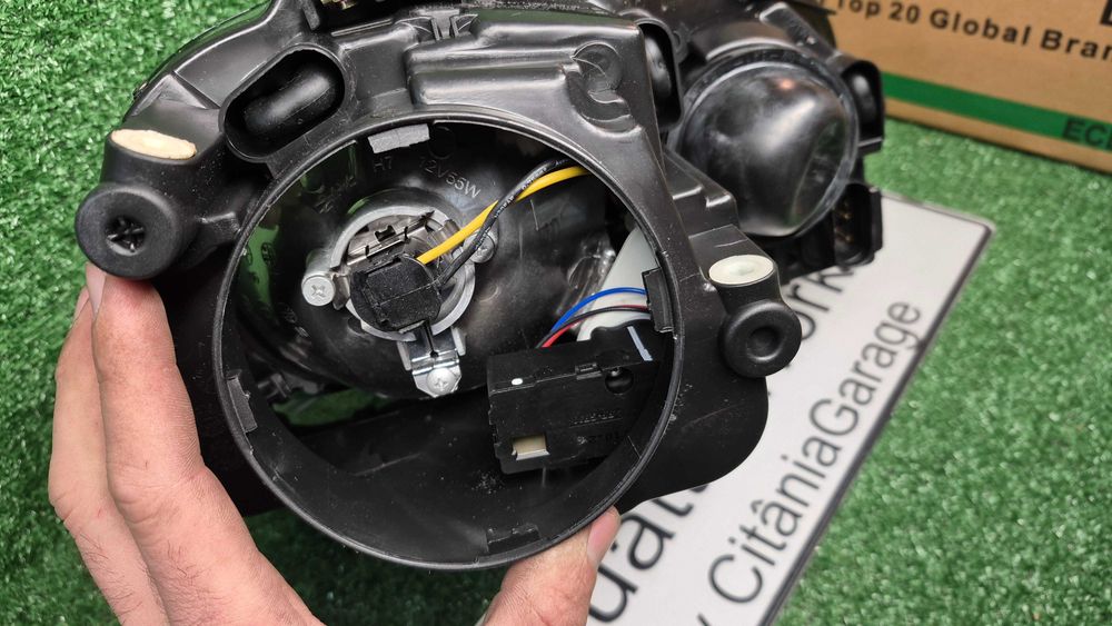 VW Golf V-10.03-07.09- ÓTICA/FAROL FRENTE ESQUERDA NOVA DEPO EMBALADA