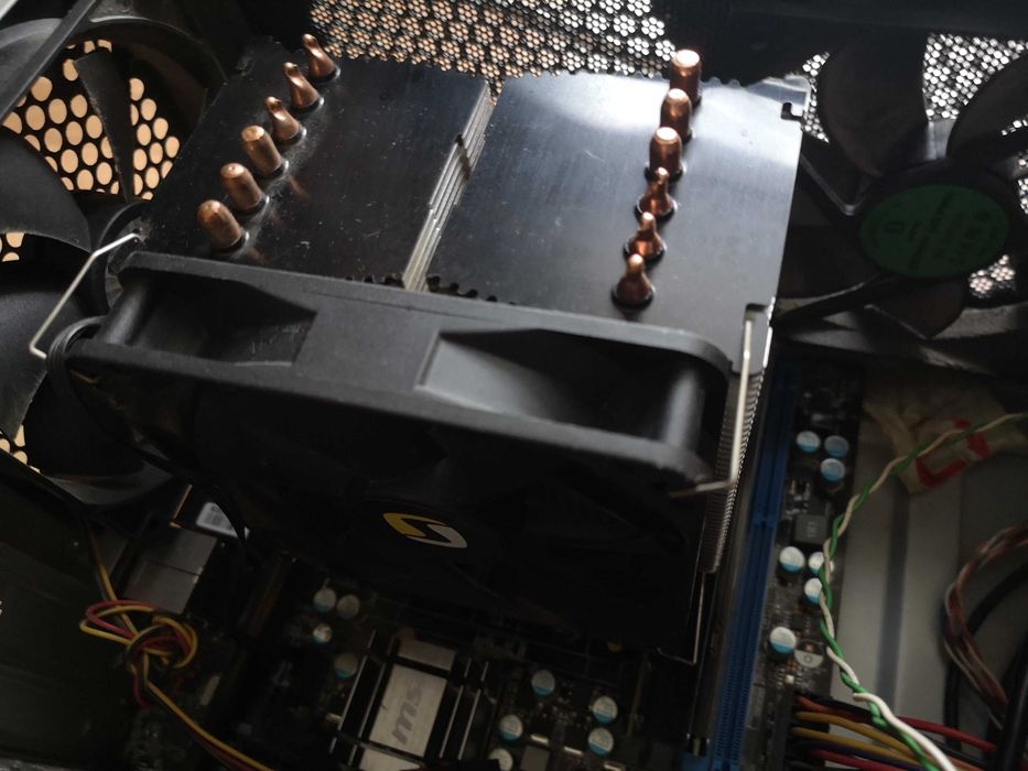 Komputer Stacjonarny AMD Phenom II X4 955 BE 8 GB RAM Radeon HD7850