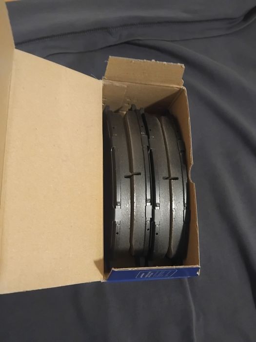 Тормозные колодки Toyota Lexus. Гальмівні колодки передні передние