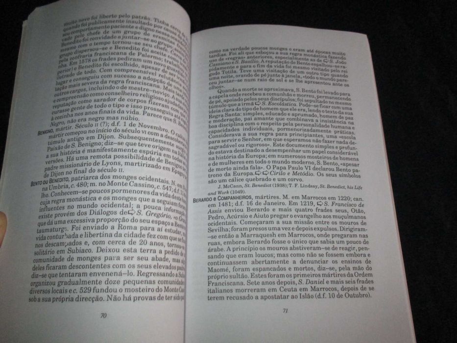 Livro Dicionário de Santos Donald Attwater