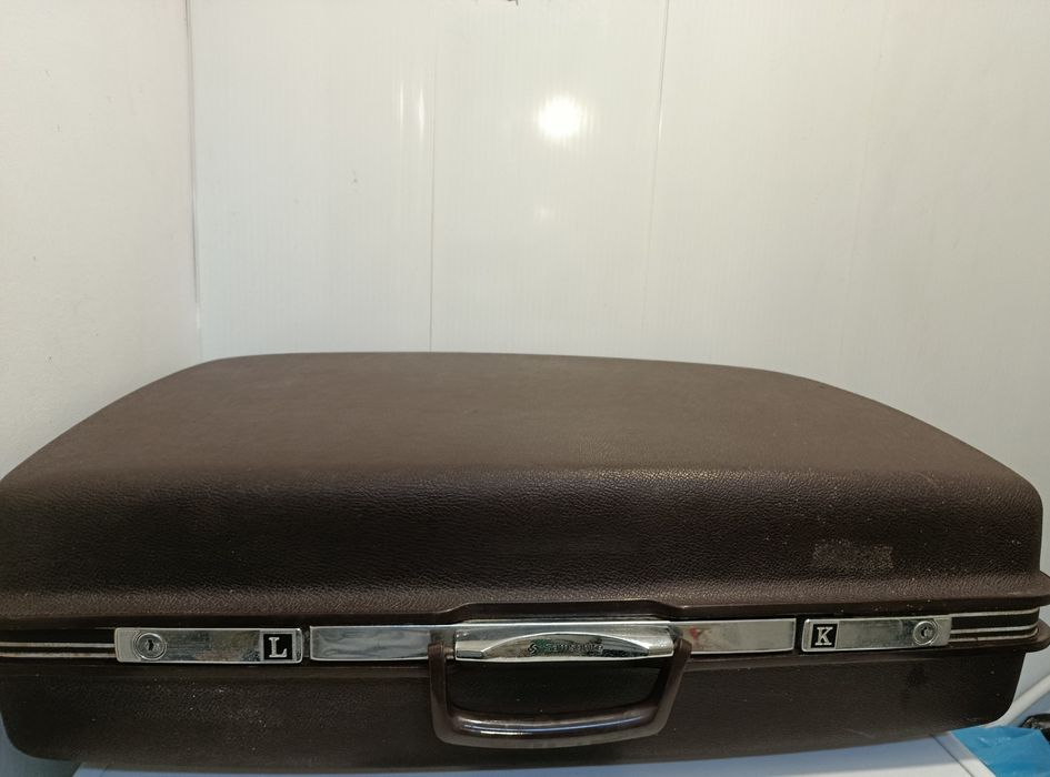Валіза Samsonite.